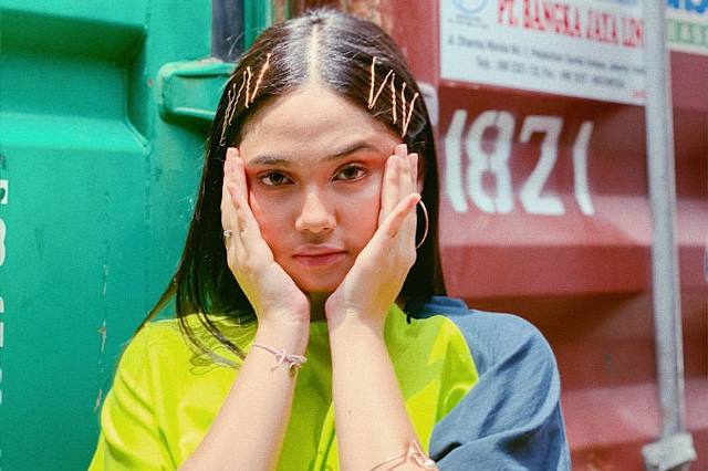 Syifa Hadju Jadi Bucin dalam Single “Setia atau Bodoh” 2 Syifa Haju 2