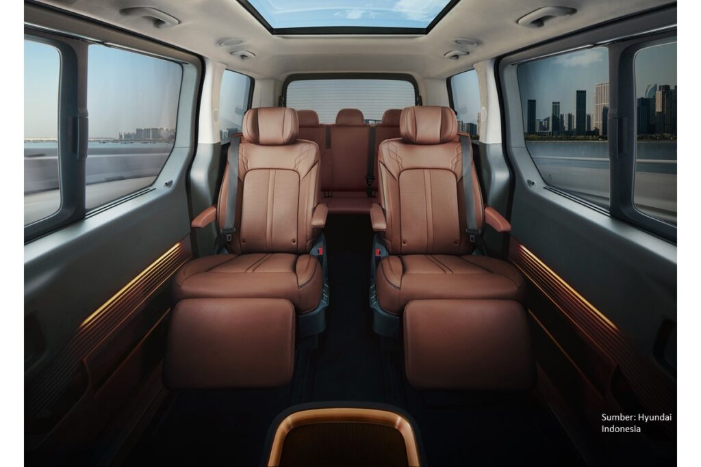 Interior-Hyundai-Staria