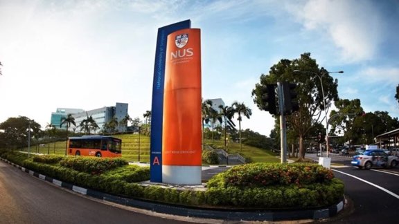 universitas terbaik di Singapura