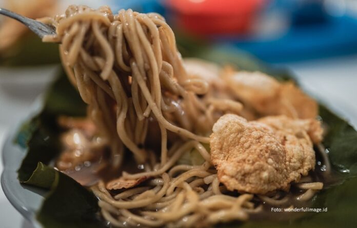 Rasa Khas Mie Atep, Kuliner Legendaris Asal Bumi Laskar Pelangi.