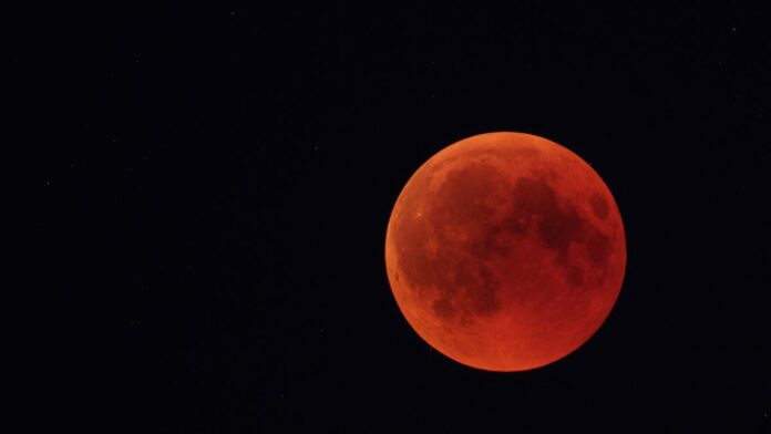 Gerhana Bulan Total 8 November 2022, Ini Jadwal Lengkap dan Amalan yang Bisa Dilakukan