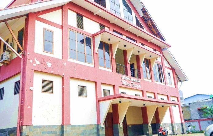 gedung kesenian miss tjitjih jakarta