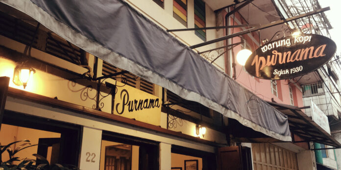 Wisata Kuliner Bandung Warung Kopi Purnama. (Sumber: Kelana Nusantara)